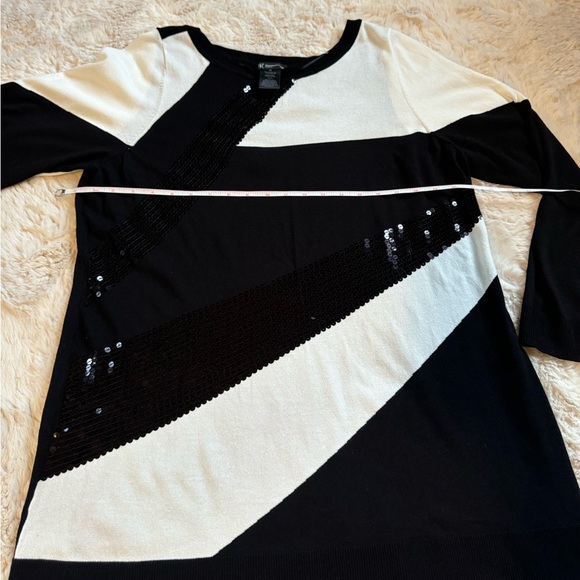 Black and White Sequin detail sweater - Picture 8 of 12